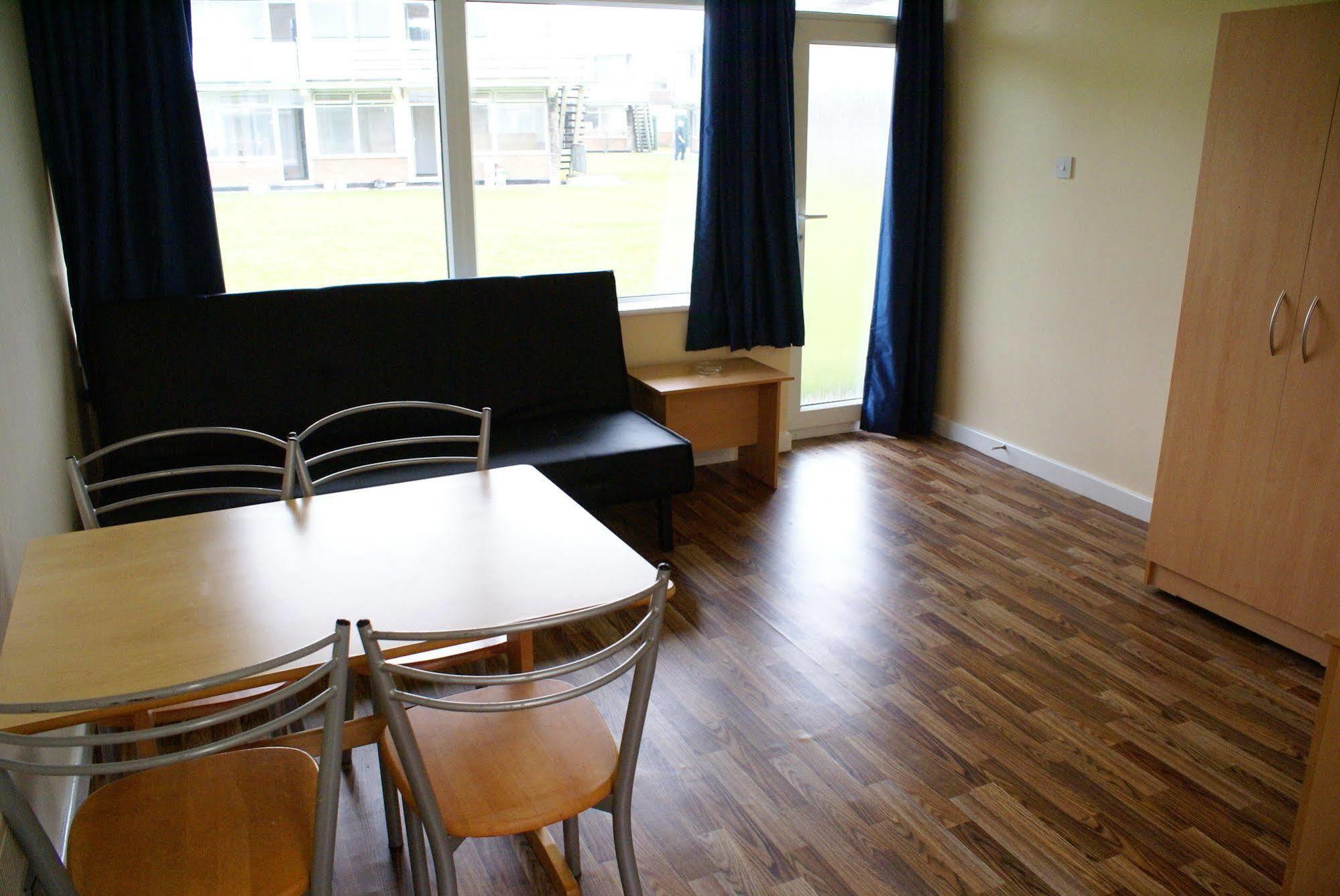 Pontins-Southport Holiday Park ภายนอก รูปภาพ