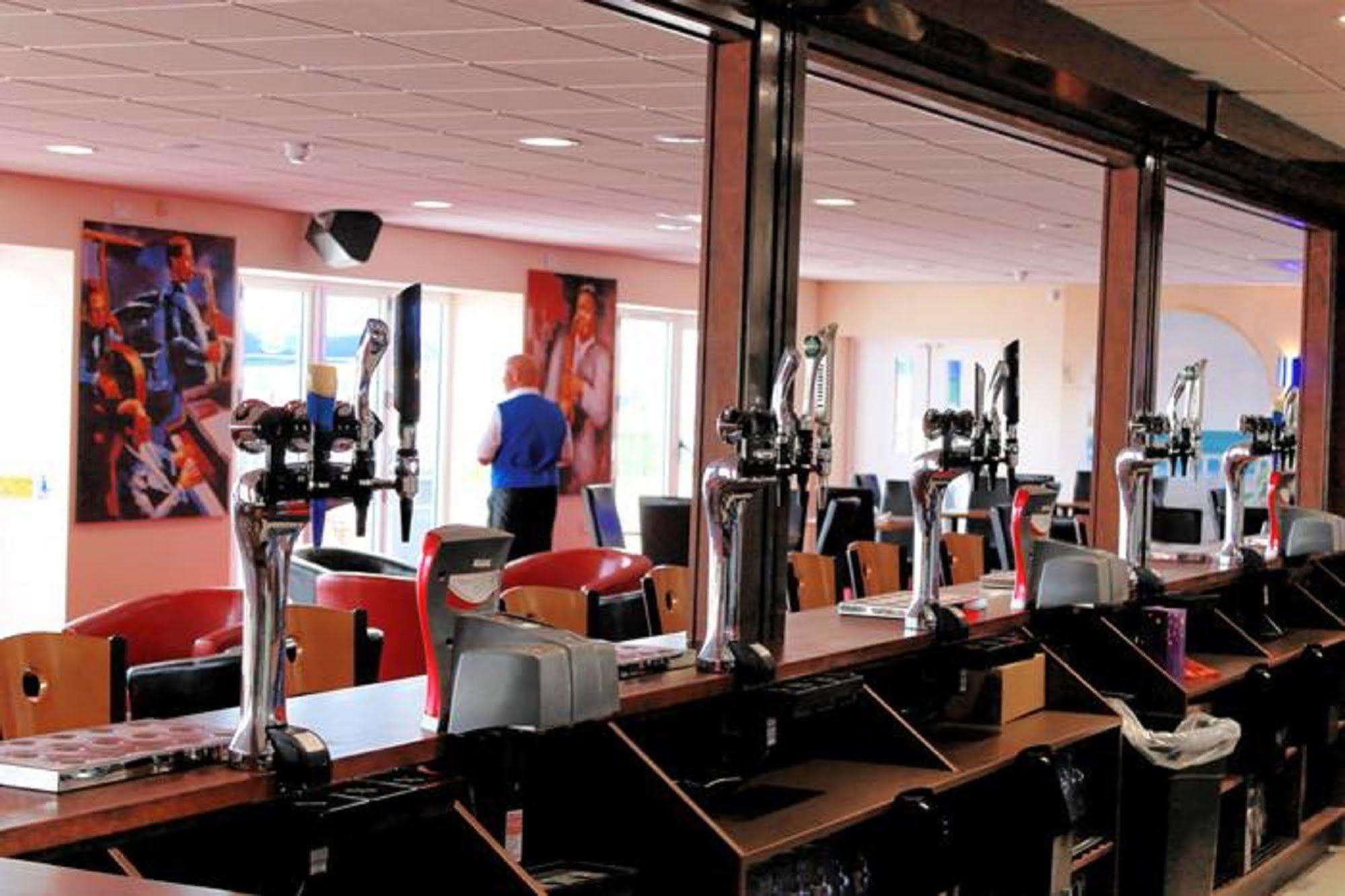 Pontins-Southport Holiday Park ภายนอก รูปภาพ